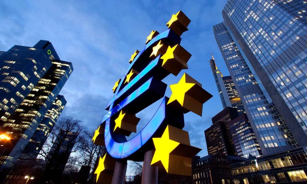 Financial Times: Απαισιόδοξες προβλέψεις για συρρίκνωση της οικονομίας της Ευρωζώνη